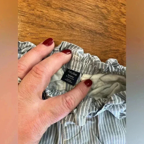 Gap striped shorts size 18-24 m - Picture 3 of 4